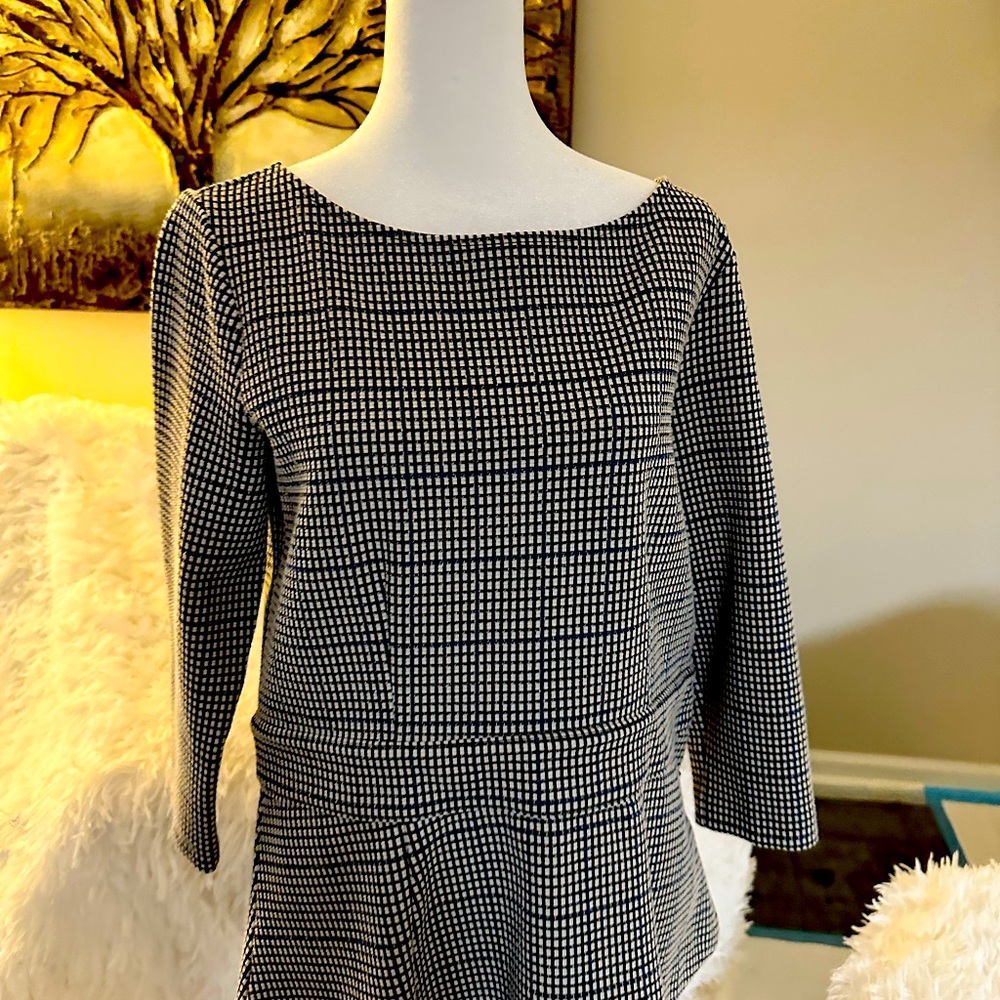 Never worn Ann Taylor top size M